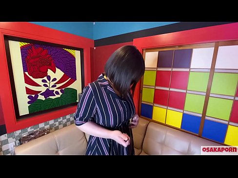 ❤️ Mrembo wa Kijapani mwenye matiti makubwa anapiga punyeto kwa kutumia midoli ya ngono na anakuwa na mshindo. Anazungumza katika mahojiano kuhusu uzoefu wake wa kutisha. Matiti makubwa na pussy yenye nywele ikiomboleza kwa sauti kubwa. Osakaporn Ponografia yenye ubora ❌